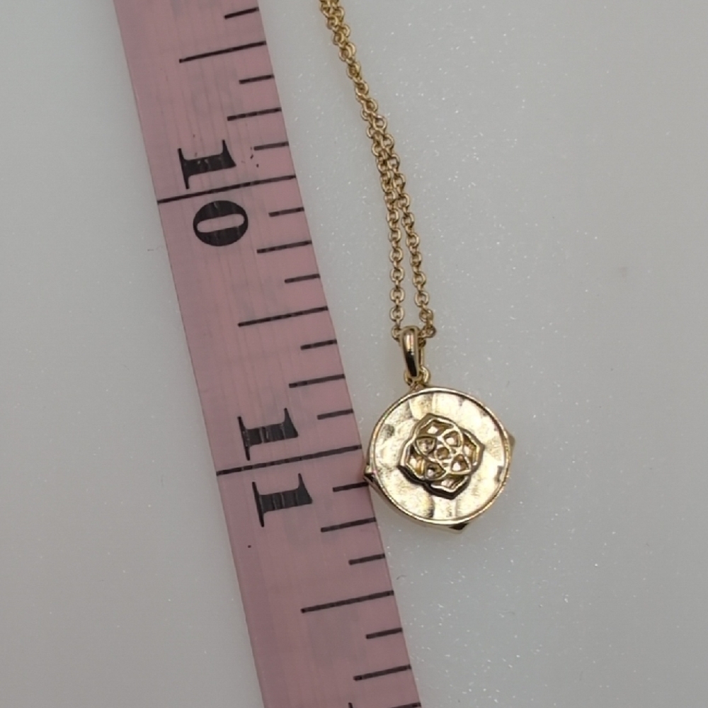 Kendra Scott "M" Initial Gold Minimalist Necklace Personalized Letter M Pendant - Picture 5 of 5